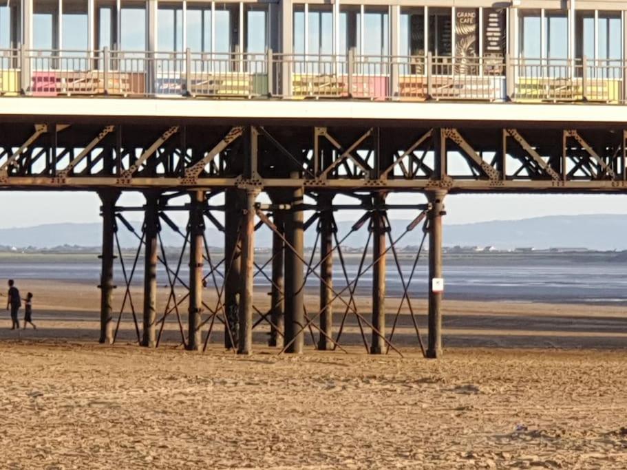 Modern With Stunning Sea View Apartment Weston-super-Mare