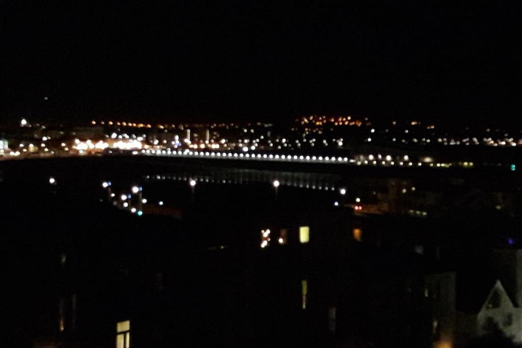Modern With Stunning Sea View * Weston-super-Mare